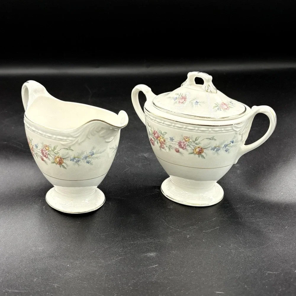 Homer Laughlin Eggshell Georgian Creamer & Sugar Bowl w/Lid-Gold Trim EUC